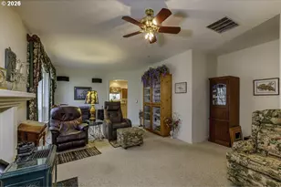 4374 Log Dr, Salem, OR 97305 - Photo 27