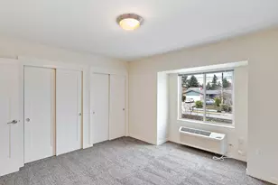 10829 E Burnside St, Portland, OR 97216 - Photo 9