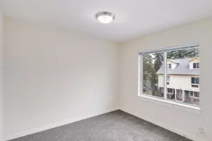 10829 E Burnside St, Portland, OR 97216 - Photo 11