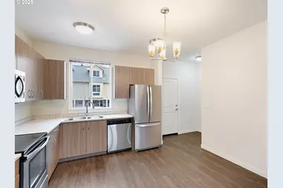 10829 E Burnside St, Portland, OR 97216 - Photo 3