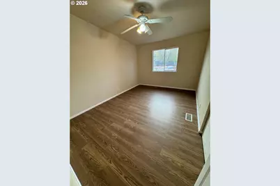 243 Owyhee Ln, Roseburg, OR 97471 - Photo 17