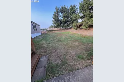 243 Owyhee Ln, Roseburg, OR 97471 - Photo 21