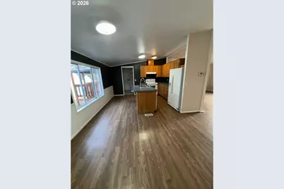 243 Owyhee Ln, Roseburg, OR 97471 - Photo 7