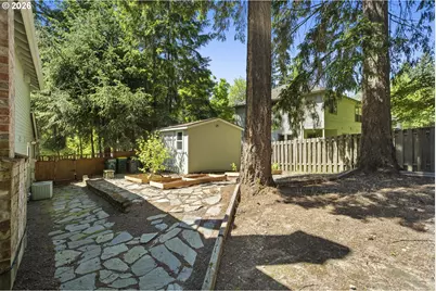 8020 SW Gearhart Dr, Beaverton, OR 97007 - Photo 39