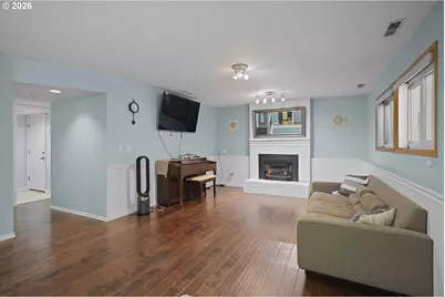 8020 SW Gearhart Dr, Beaverton, OR 97007 - Photo 17