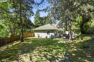 8020 SW Gearhart Dr, Beaverton, OR 97007 - Photo 35