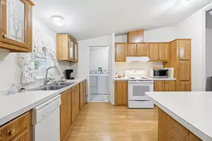 4074 NE Vernon St, Salem, OR 97305 - Photo 15