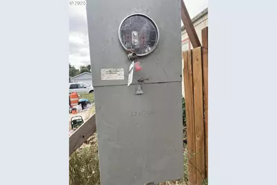 65 Kremont Ave, Springfield, OR 97477 - Photo 3