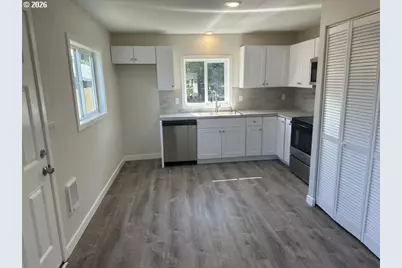 210 24th Ave, Longview, WA 98632 - Photo 5