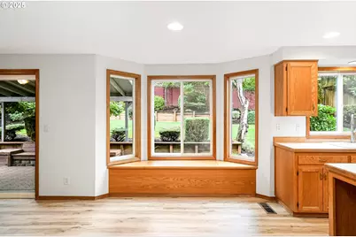 5561 Springwood Ave, Salem, OR 97306 - Photo 17