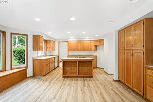 5561 Springwood Ave, Salem, OR 97306 - Photo 13