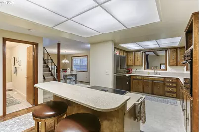 1110 NW Springwood Ln, McMinnville, OR 97128 - Photo 5