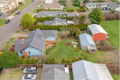 633 SE Ash St, Dallas, OR 97338 - Photo 41