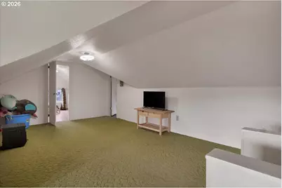 633 SE Ash St, Dallas, OR 97338 - Photo 33