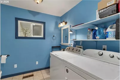 633 SE Ash St, Dallas, OR 97338 - Photo 31