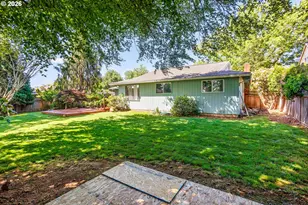 808 SE 156th Pl, Portland, OR 97233 - Photo 27