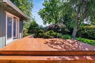 808 SE 156th Pl, Portland, OR 97233 - Photo 23