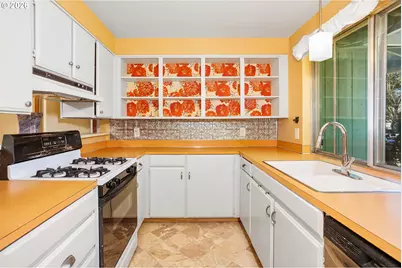 808 SE 156th Pl, Portland, OR 97233 - Photo 7