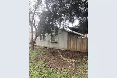 645 S 14th St, Cottage Grove, OR 97424 - Photo 5