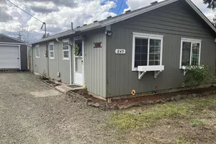 645 S 14th St, Cottage Grove, OR 97424 - Photo 13