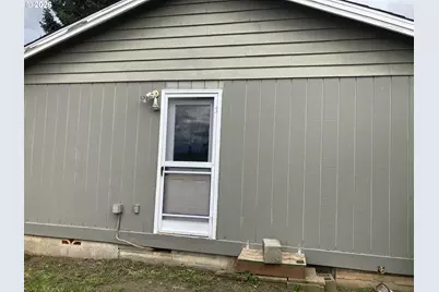 645 S 14th St, Cottage Grove, OR 97424 - Photo 17