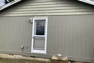 645 S 14th St, Cottage Grove, OR 97424 - Photo 17