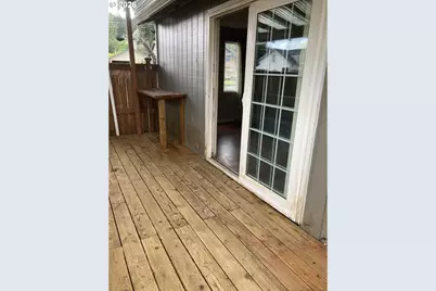 645 S 14th St, Cottage Grove, OR 97424 - Photo 15
