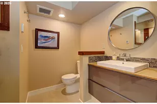 5585 E Evergreen Blvd, Vancouver, WA 98661 - Photo 19