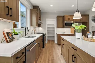 122 NW 152nd Ave, Beaverton, OR 97006 - Photo 9