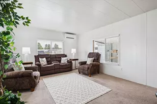 2150 Laura St, Springfield, OR 97477 - Photo 5