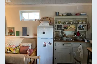 501 S Park St, Carlton, OR 97111 - Photo 25