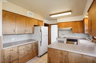 14180 SW 103rd Ave, Tigard, OR 97224 - Photo 13