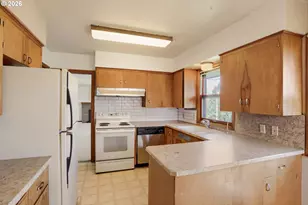 14180 SW 103rd Ave, Tigard, OR 97224 - Photo 11