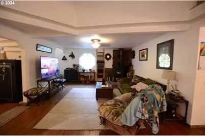 60645 NW Cochran Rd, Timber, OR 97144 - Photo 5