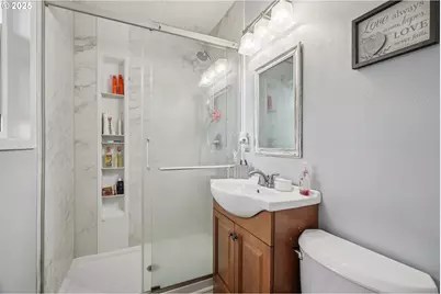 3734 NE 109th Ave, Portland, OR 97220 - Photo 25