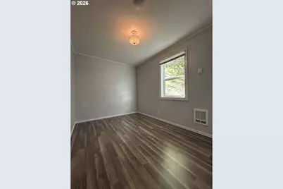 123 W 2nd St, Lowell, OR 97452 - Photo 13