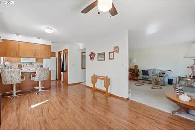 2000 King Way, Woodburn, OR 97071 - Photo 15