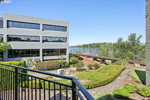 5620 S Riverside Ln, Portland, OR 97239 - Photo 31