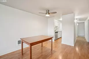 5620 S Riverside Ln, Portland, OR 97239 - Photo 11