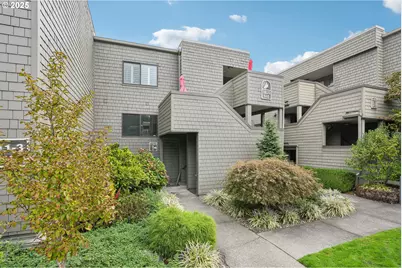 5620 S Riverside Ln #5, Portland, OR 97239 - Photo 1