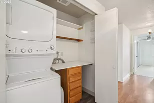 5620 S Riverside Ln, Portland, OR 97239 - Photo 21