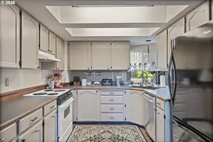 7655 Ridgewood Dr, Gladstone, OR 97027 - Photo 7