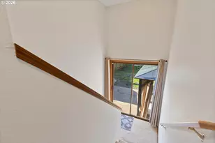 7655 Ridgewood Dr, Gladstone, OR 97027 - Photo 23