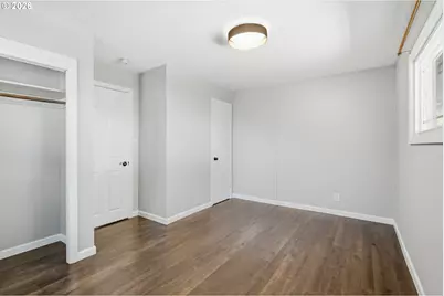 2415 SE 84th Ave, Portland, OR 97216 - Photo 9