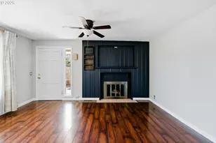 2415 SE 84th Ave, Portland, OR 97216 - Photo 5