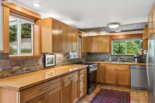 1766 SW Greenway Cir, West Linn, OR 97068 - Photo 7
