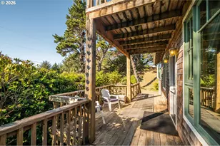 1218 Riverside Dr, Bandon, OR 97411 - Photo 11