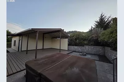 3610 NW Broad St, Roseburg, OR 97471 - Photo 25