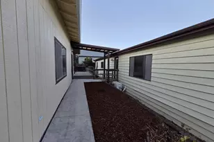 3610 NW Broad St, Roseburg, OR 97471 - Photo 27
