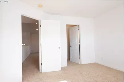 556 North View Dr, Winchester, OR 97495 - Photo 31